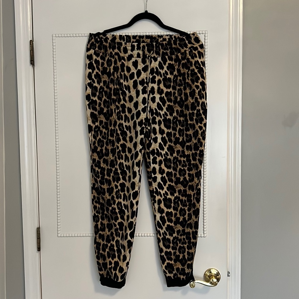 zara leapord ankle cut joggers